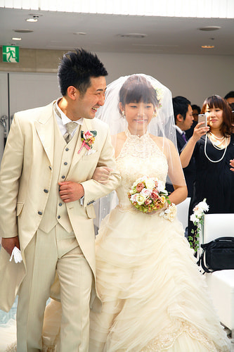 ブライダル写真 撮影場所 横浜 結婚式場 チャペル、入場