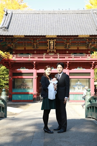 お宮参り写真 撮影場所 文京区 根津神社 赤門